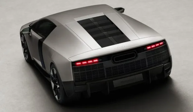 Supercarul Audi Nuvolari, cu design futurist și performanțe impresionante.