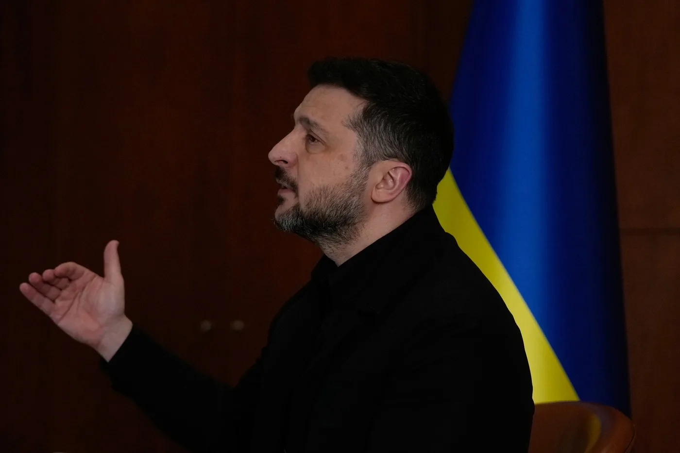 Zelenski discutând despre negocierile cu Rusia în contextul războiului din Ucraina.