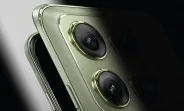 Detaliu al camerei telefonului Motorola Edge 70 Pro în culori elegante.
