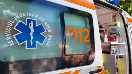 Ambulanță pregătită pentru intervenții de urgență în județul Cluj.