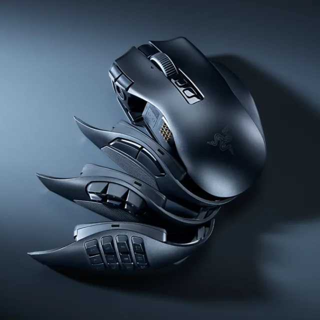 Mouse-ul Naga V3 Pro cu panouri interschimbabile pentru diverse tipuri de jocuri.