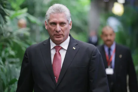 Miguel Diaz-Canel în timpul negocierilor cu oficialii americani.
