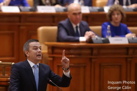 Ilie Bolojan vorbește în fața parlamentului despre acuzațiile primite.