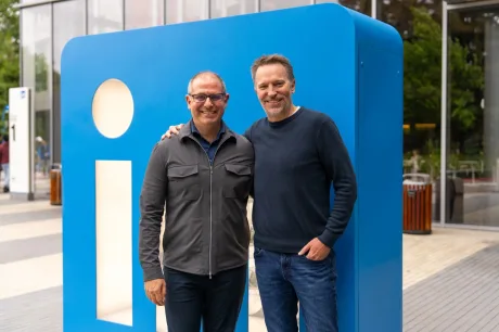Dan Shapero și Ryan Roslansky la anunțul schimbării de conducere LinkedIn.