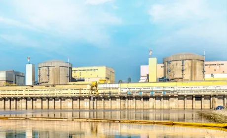 Centrala nucleară de la Cernavodă, cu reactoarele oprite temporar.