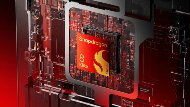 Cip Snapdragon 8 Elite Gen 5 pe fundal tehnologic.