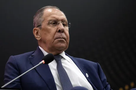 Serghei Lavrov discută despre implicarea Marii Britanii în conflictul din Ucraina.