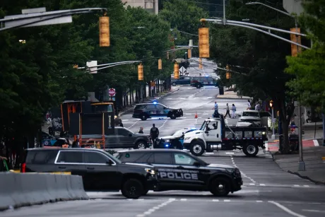 Străzile din Atlanta sunt pregătite pentru semifinala tensionată.