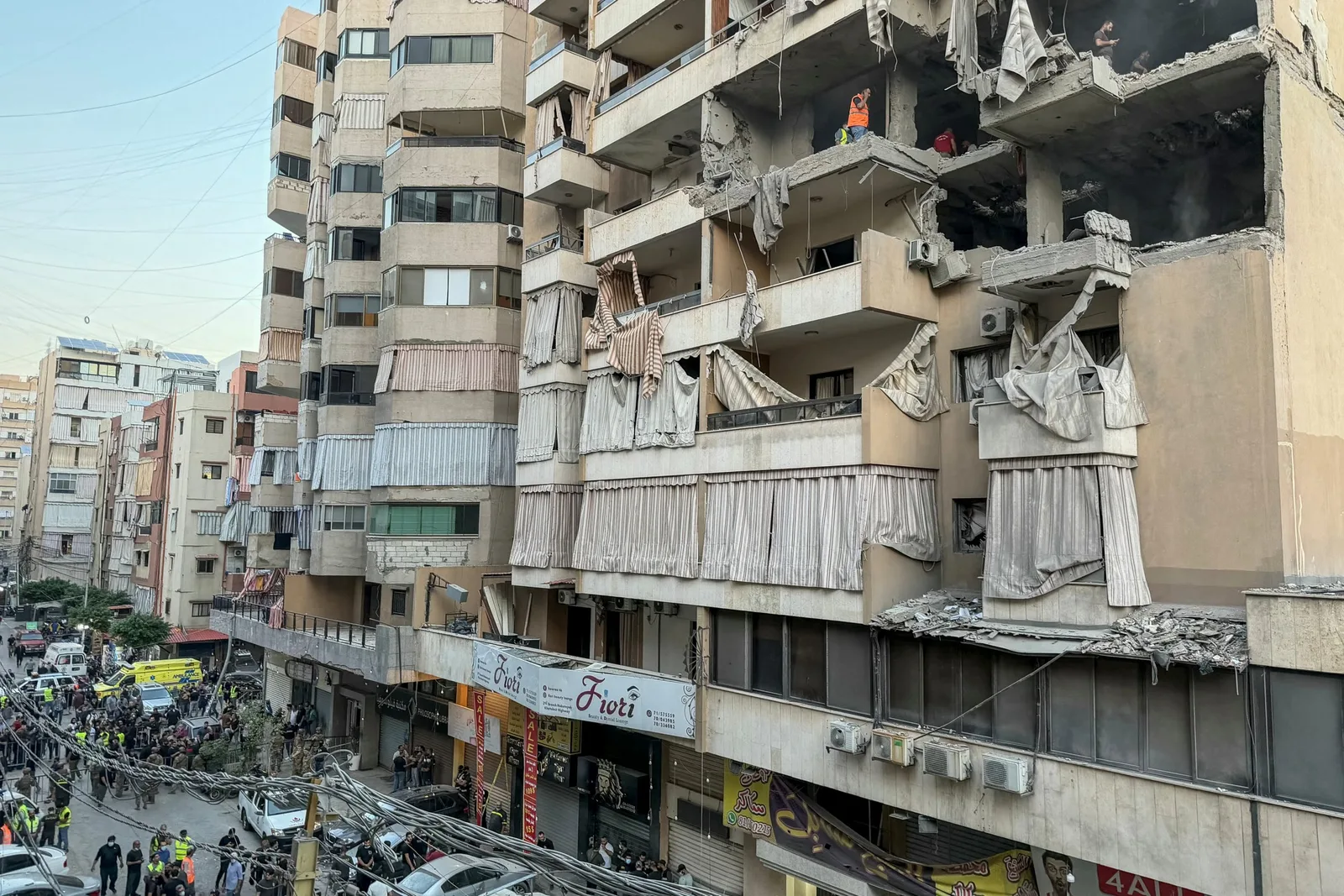 Clădiri avariate în urma atacurilor din sudul Beirutului.
