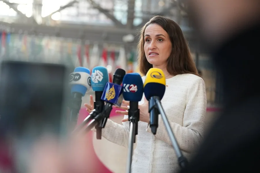 Oana Țoiu discută despre sancțiunile UE în urma atacurilor din Kiev.