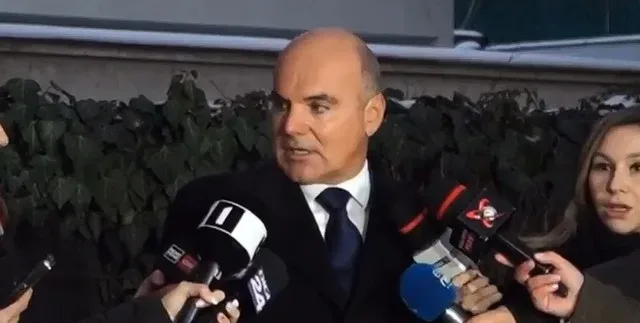 Rareș Bogdan discutând despre impozitarea proprietăților și criza politică.