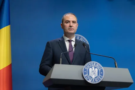 Alexandru Nazare discută despre stabilizarea economiei României și investițiile europene.