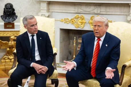 Donald Trump discută despre tarifele comerciale cu oficiali canadieni.