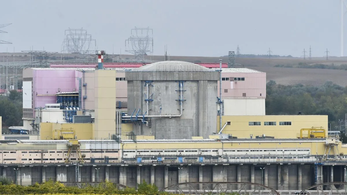 Centrala nucleară de la Cernavodă, simbol al energiei în România.