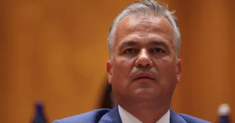 Adrian Veștea discută despre provocările politice ale PNL în fața unui guvern PSD.
