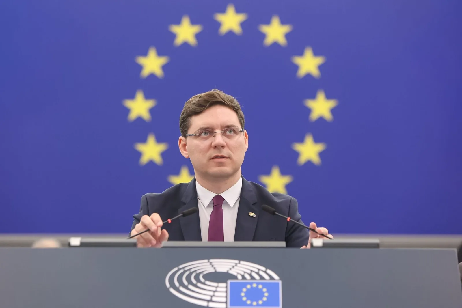 Victor Negrescu discută despre fondurile europene și PNRR la un eveniment important.