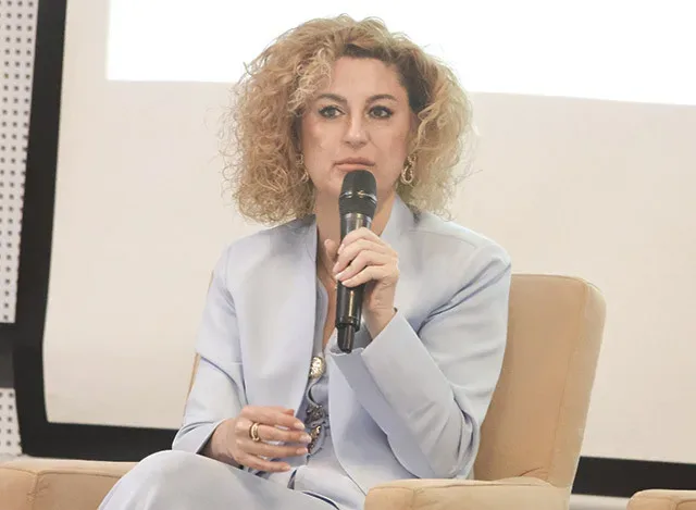 Măsuri de prevenire a incendiilor la utilajele agricole în timpul recoltării.