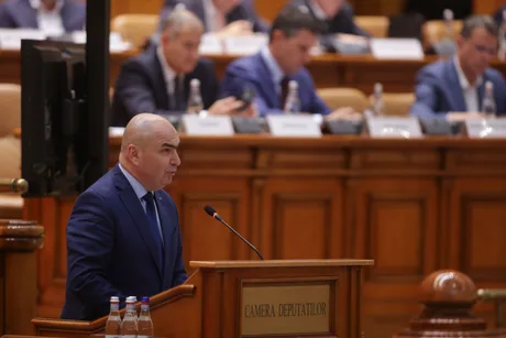 Ilie Bolojan susține sesiuni extraordinare pentru adoptarea legilor PNRR în Parlament.
