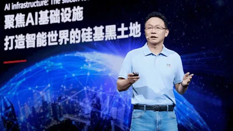 Prezentare Huawei despre inovațiile în infrastructura AI și interconectare.