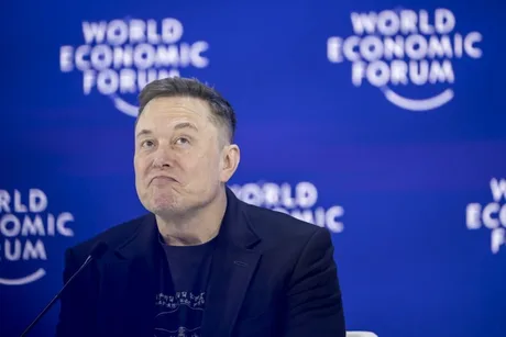 Elon Musk discutând despre impactul serviciilor satelitare în Europa.