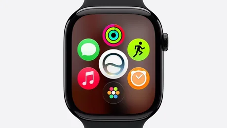 Interfața watchOS 27 beta 2 pe un Apple Watch, cu aplicații diverse.