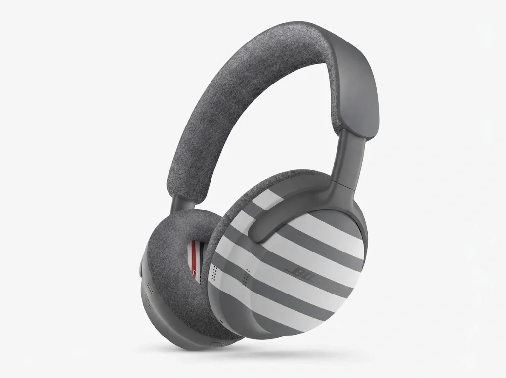 Căști Bose QuietComfort Ultra II cu design Thom Browne, din material premium.