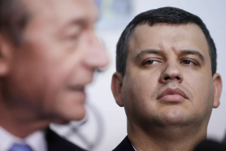 Eugen Tomac discutând despre declarația sa de avere și proprietățile din Belgia.