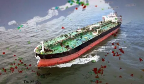 Nava petrolieră navigând pe marea cu semne de trafic maritim.