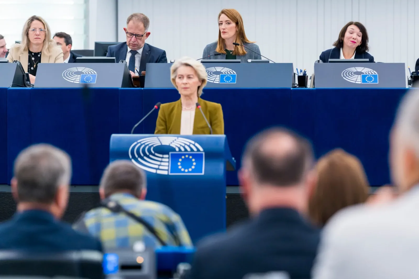 Ursula von der Leyen vorbește în Parlamentul European despre criza energetică.