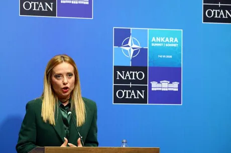 Giorgia Meloni discută despre securitatea flancului sudic al NATO.