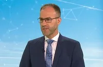 Călin Georgescu discută despre criza economică și votul parlamentar.
