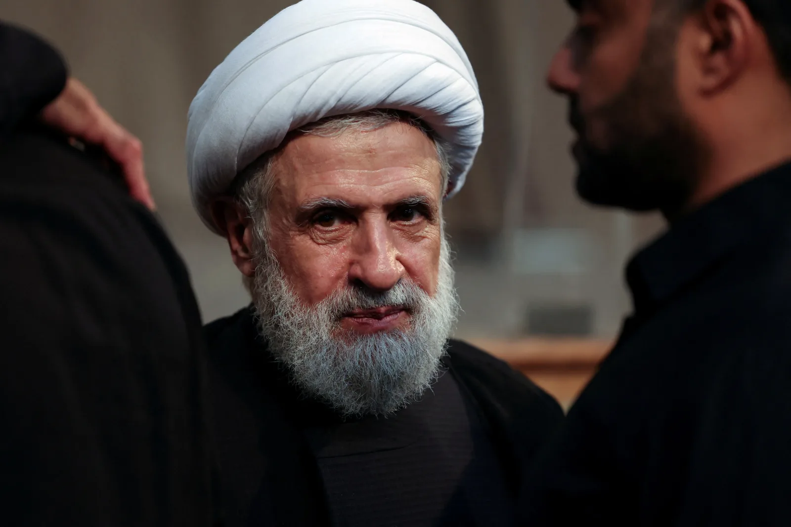 Naim Qassem discutând despre situația din Liban și Hezbollah.