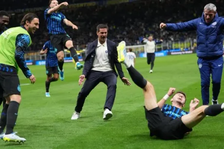 Bucuria echipei Inter Milano după o revenire spectaculoasă în semifinala Cupei Italiei.