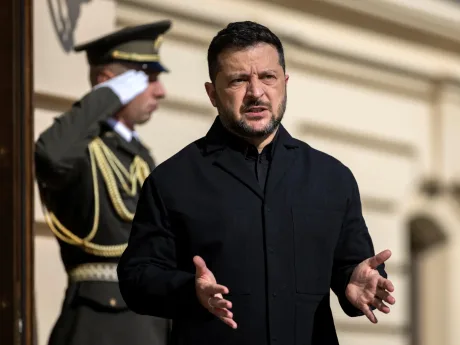 Zelenski discută despre negocierile trilaterale cu Rusia și SUA.