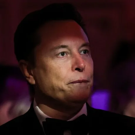 Elon Musk discută despre restricțiile Starlink în contextul conflictului din Ucraina.