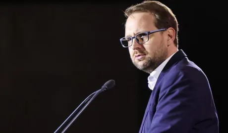 Dominic Fritz discută despre impactul modificărilor la legea ANI asupra PNRR.