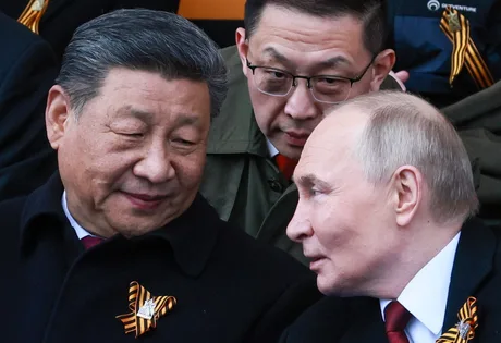Discuții între lideri despre securitatea globală și armele nucleare.