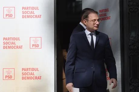 Luca Niculescu părăsește sediul partidului, discutând despre viitorul guvernului.