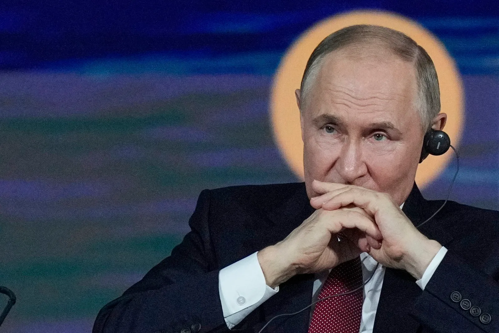 Vladimir Putin discută despre mobilizarea internă și război.
