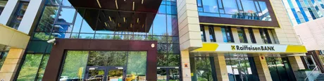 Sediul Raiffeisen Bank România, un simbol al finanțării strategice.