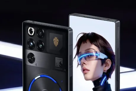 Telefonul RedMagic 12 Pro+ cu design futurist și specificații avansate pentru gaming.
