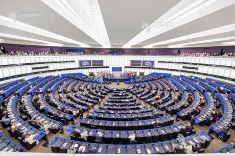 Sesiune plenară a Parlamentului European în plină desfășurare.