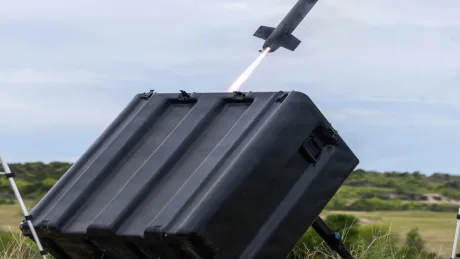 Testarea sistemului Golden Shield pentru apărarea împotriva dronelor la Fort Hood.