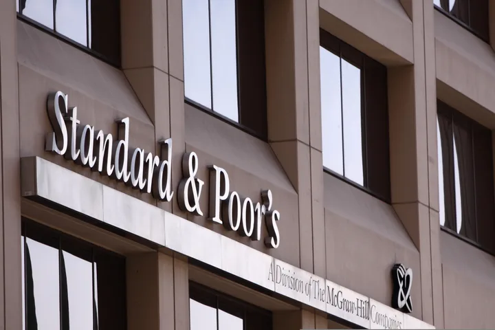 Sediul agenției de rating S&P Global, simbol al evaluării financiare.