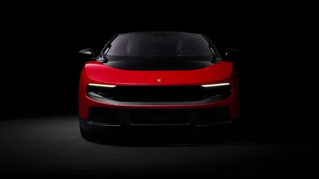 Ferrari își schimbă directorul de marketing după critici la modelul electric.