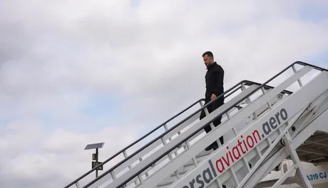 Volodimir Zelenski sosind la Londra pentru summitul de apărare.