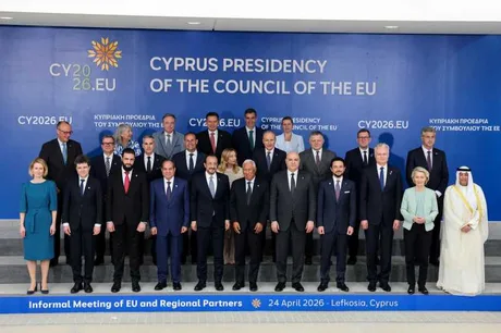Liderii Uniunii Europene discutând despre sancțiunile împotriva Iranului în Cipru.