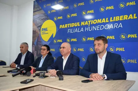 Reuniune a liderilor PNL în contextul proiectelor PNRR și racordării la energie.