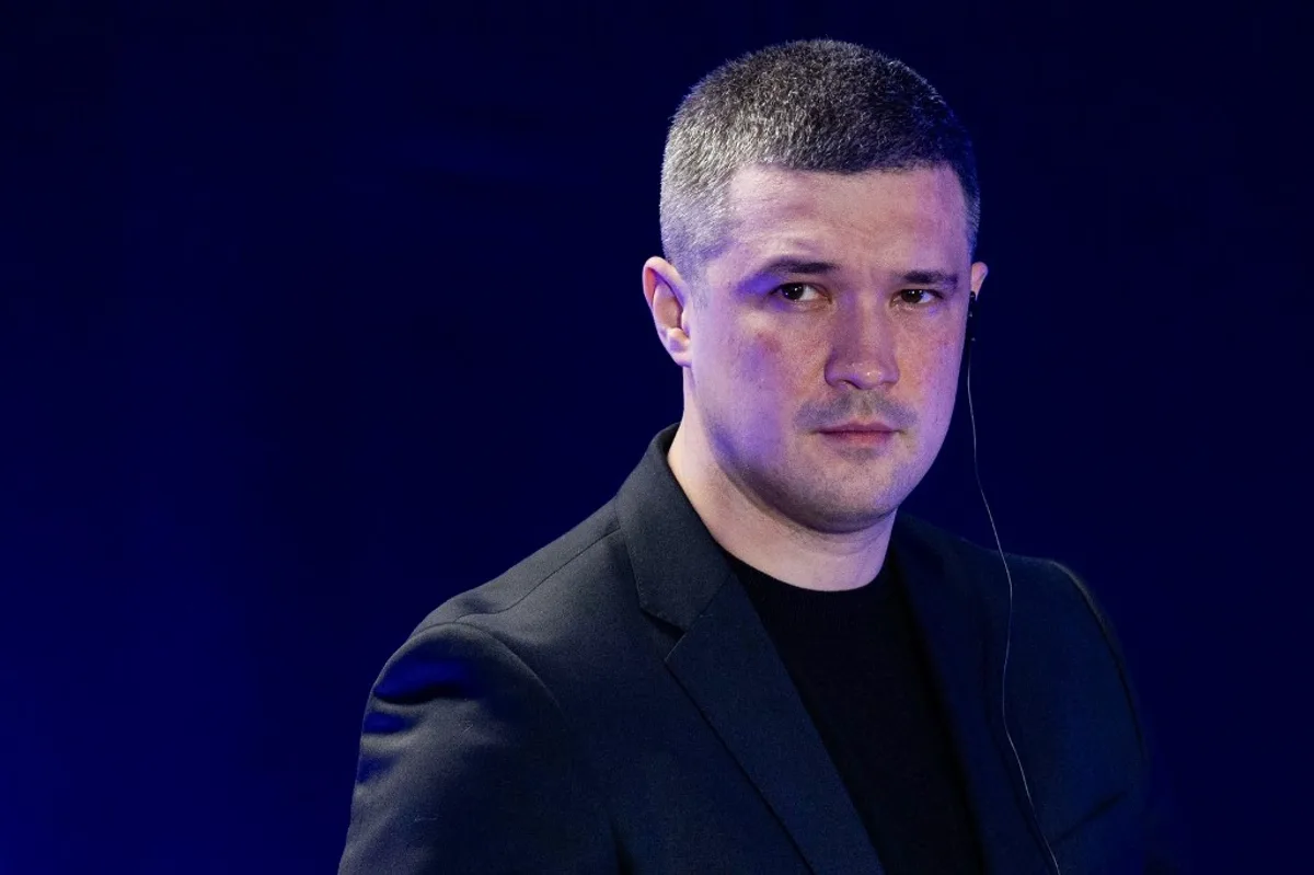 Ministrul apărării din Ucraina discutând despre reformele militare necesare.