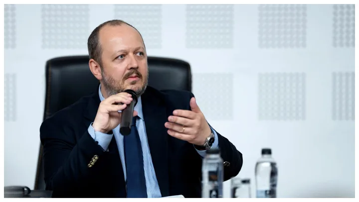 Adrian Papahagi discută despre reconcilierea politică între lideri.